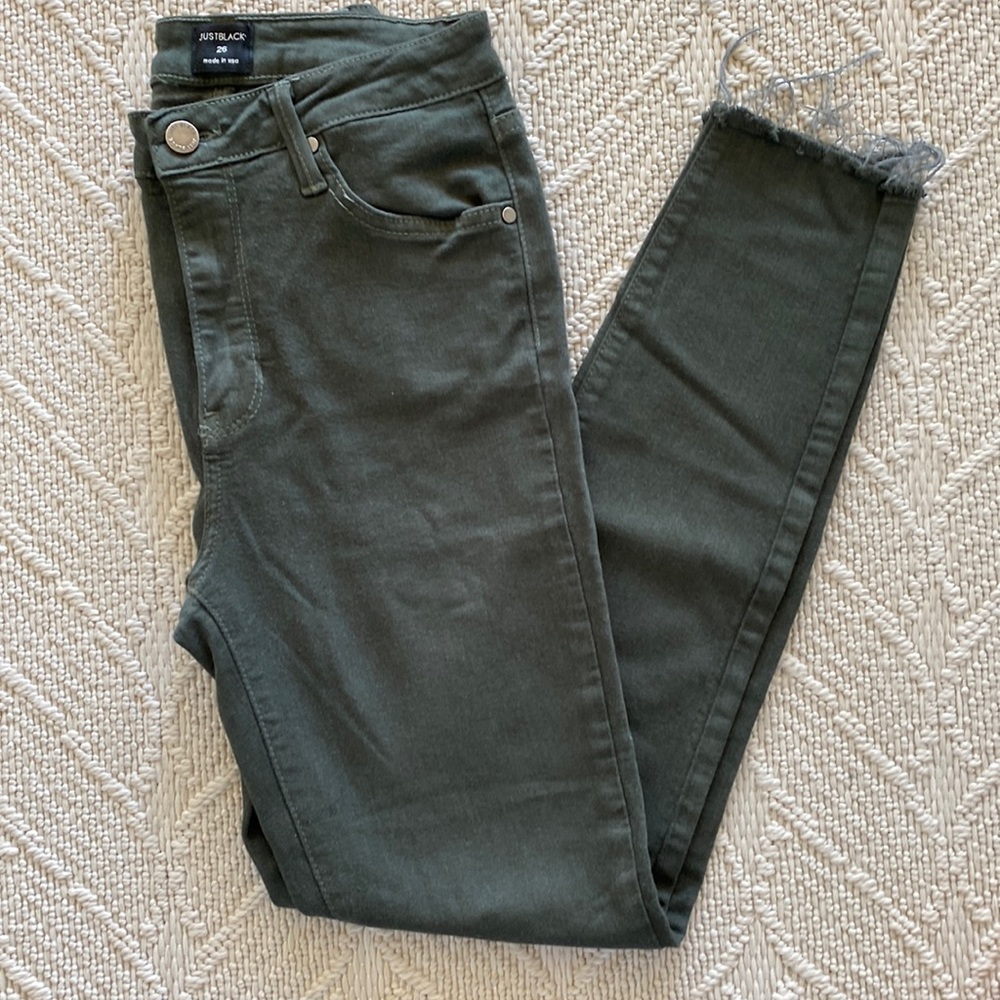Just Black Skinny Olive Green Denim Jeans. Size 26